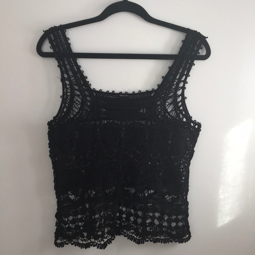 🎉Forever 21 black crochet stop
